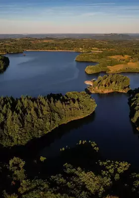 Les lacs du plateau de l'Artense